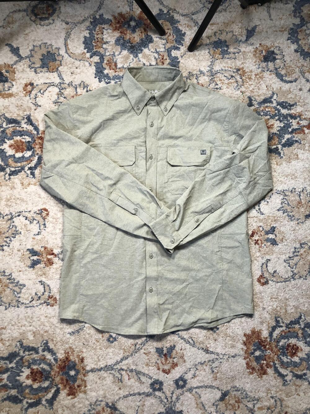 Huk Shirt Mens Medium Gray Button Up Fishing Long Sleeve Performance Stretch